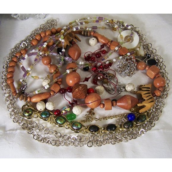 Craft Jewelry Lot 1+ lb Variety of Styles & Materials Wearable Pieces Loose Bead - Picture 7 of 7